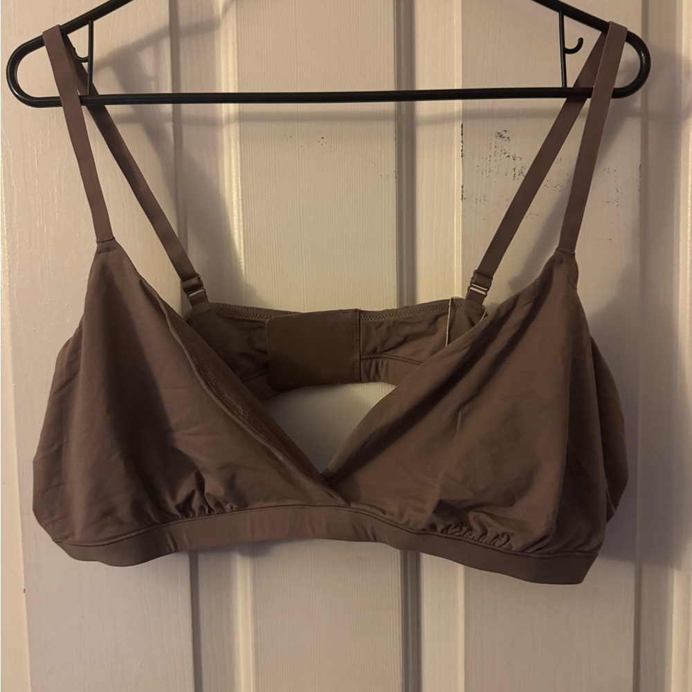 SKIMS Bralette in the color Umber